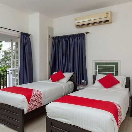 Oyo 23202 Cute Orange Service Apartments Chennai Luaran gambar