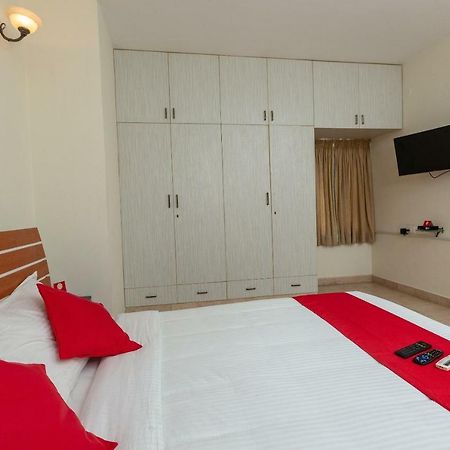 Oyo 23202 Cute Orange Service Apartments Chennai Luaran gambar