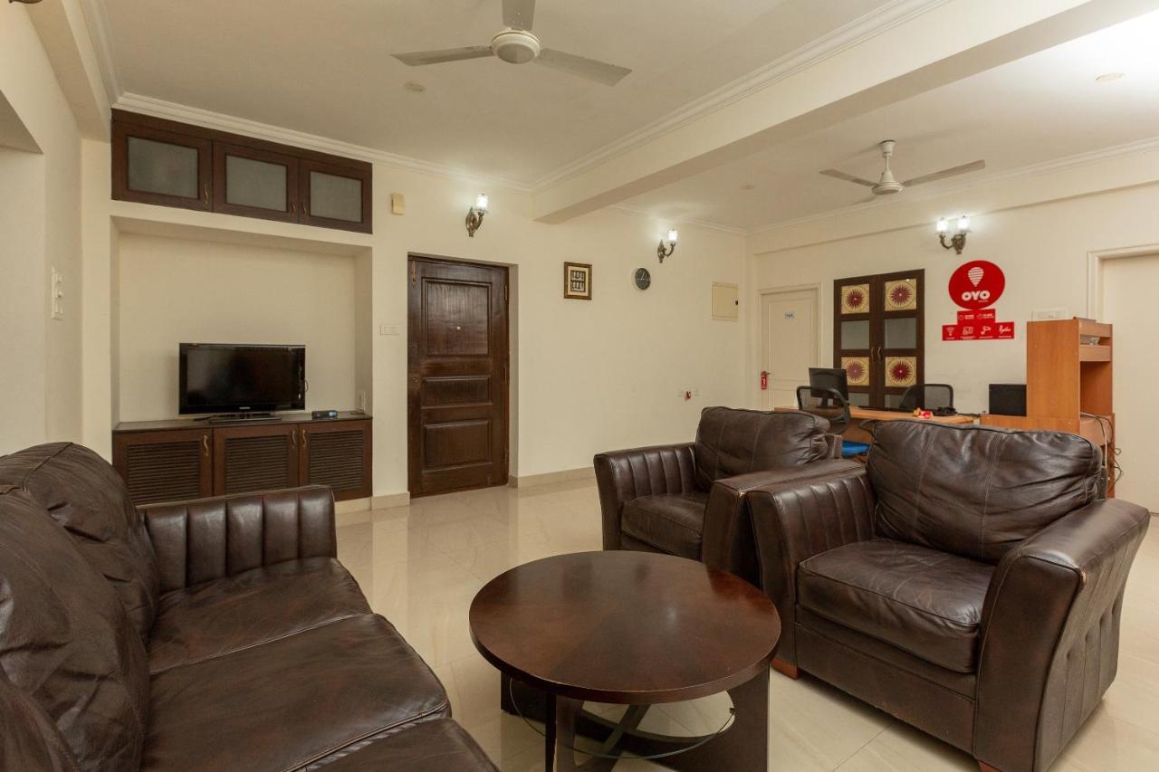 Oyo 23202 Cute Orange Service Apartments Chennai Luaran gambar