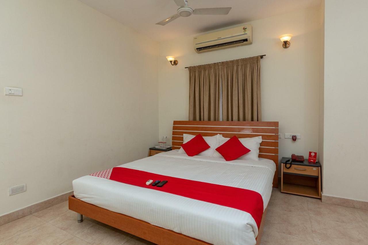 Oyo 23202 Cute Orange Service Apartments Chennai Luaran gambar