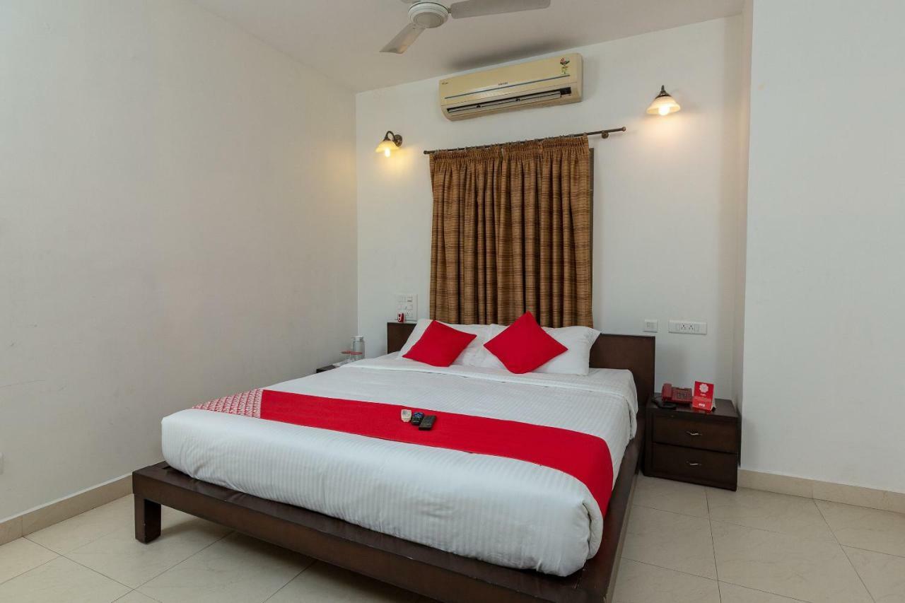 Oyo 23202 Cute Orange Service Apartments Chennai Luaran gambar
